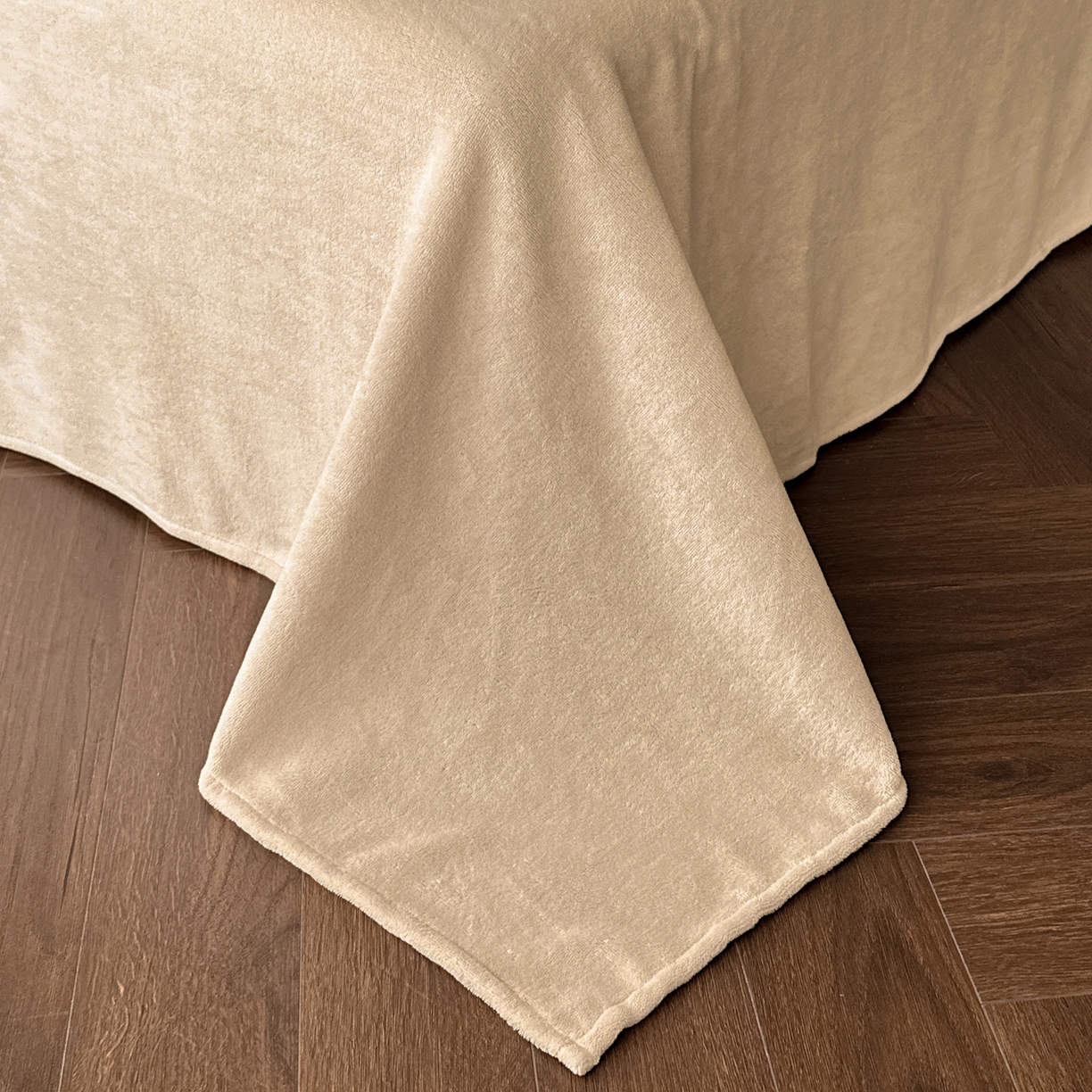 91家纺网 家纺一手货源 找家纺 你好美丽 2025新款立体雕花牛奶绒双层花边四件套-玛丽系列 玛丽咖