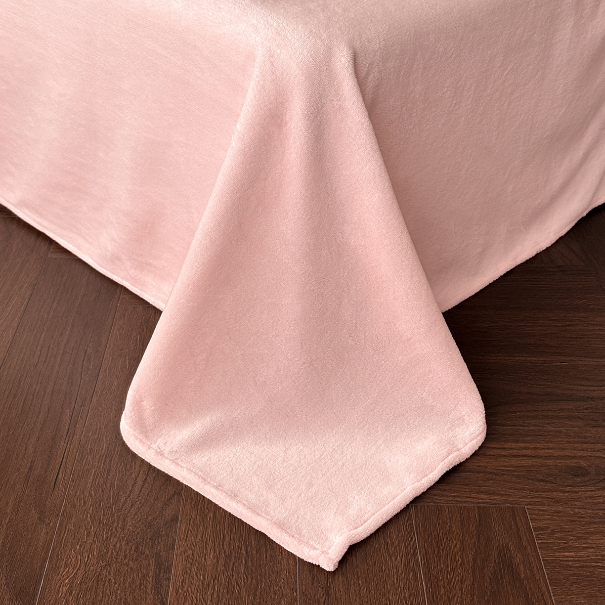 91家纺网 家纺一手货源 找家纺 你好美丽 2025新款立体雕花牛奶绒双层花边四件套-玛丽系列 玛丽粉