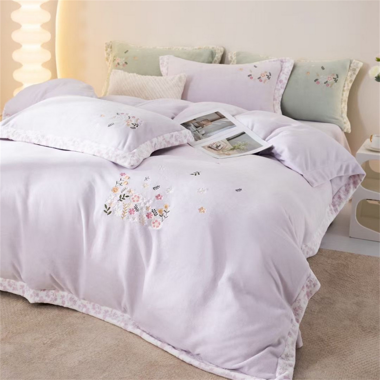 91家纺网 家纺一手货源 找家纺 玖琳家纺 2025新款双面240克全消牛奶绒铂金牛奶绒四件套-漫影系列 香芋紫