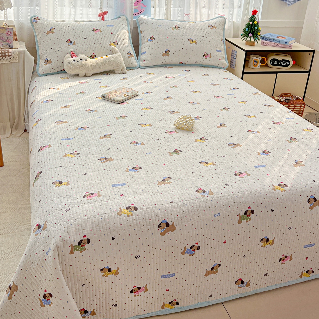 91家纺网 家纺一手货源 找家纺 恒尚居 2025新款双层纱牛奶绒床盖双面两用夹棉床单床垫-秋冬款 四季通用 波点狗狗【A双层纱-B牛奶绒】