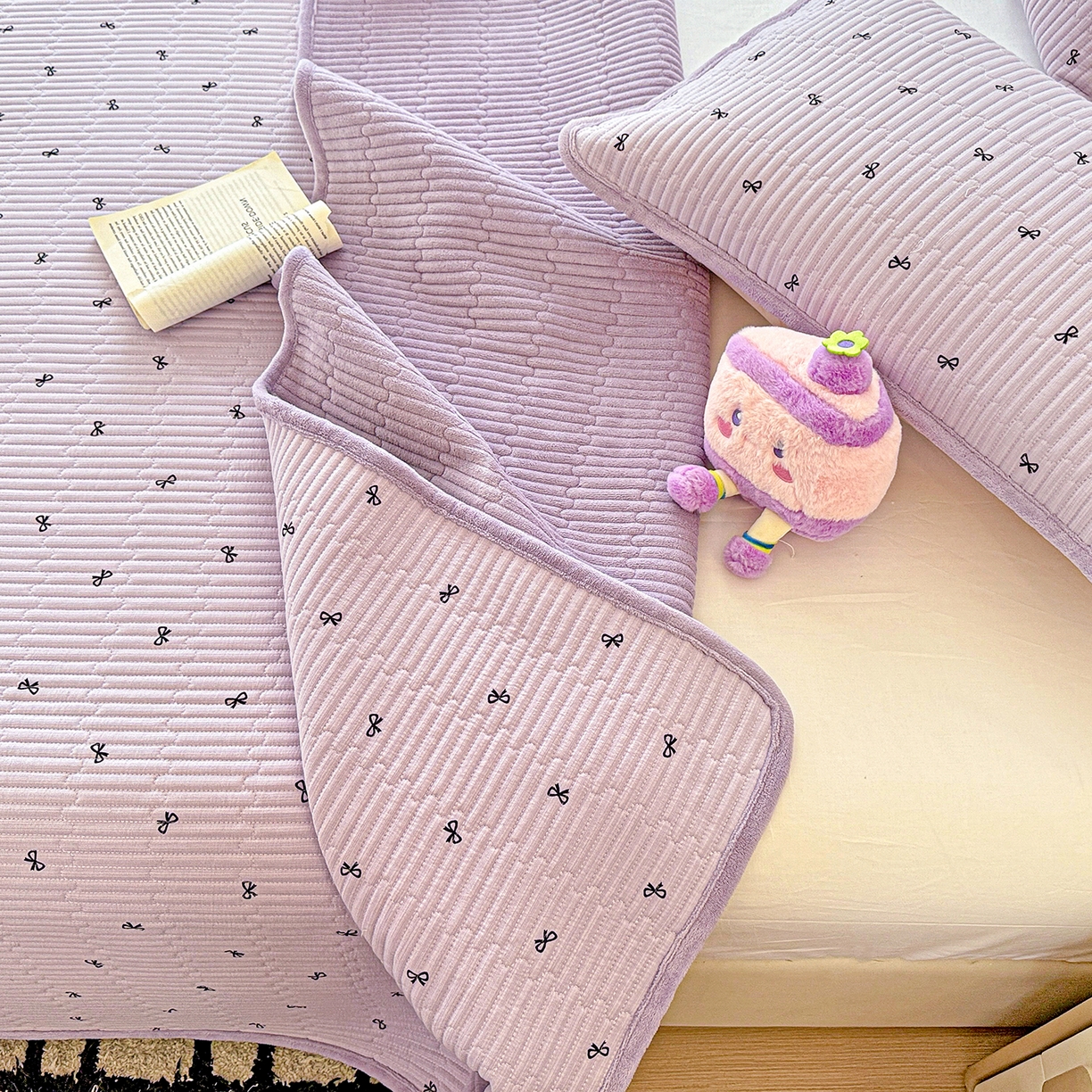 91家纺网 家纺一手货源 找家纺 恒尚居 2025新款双层纱牛奶绒床盖双面两用夹棉床单床垫-秋冬款 四季通用 紫萱【A双层纱-B牛奶绒】