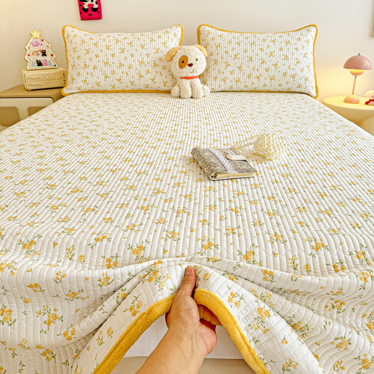 91家纺网 家纺一手货源 找家纺 恒尚居 2025新款双层纱牛奶绒床盖双面两用夹棉床单床垫-秋冬款 四季通用 春日繁花【A双层纱-B牛奶绒】