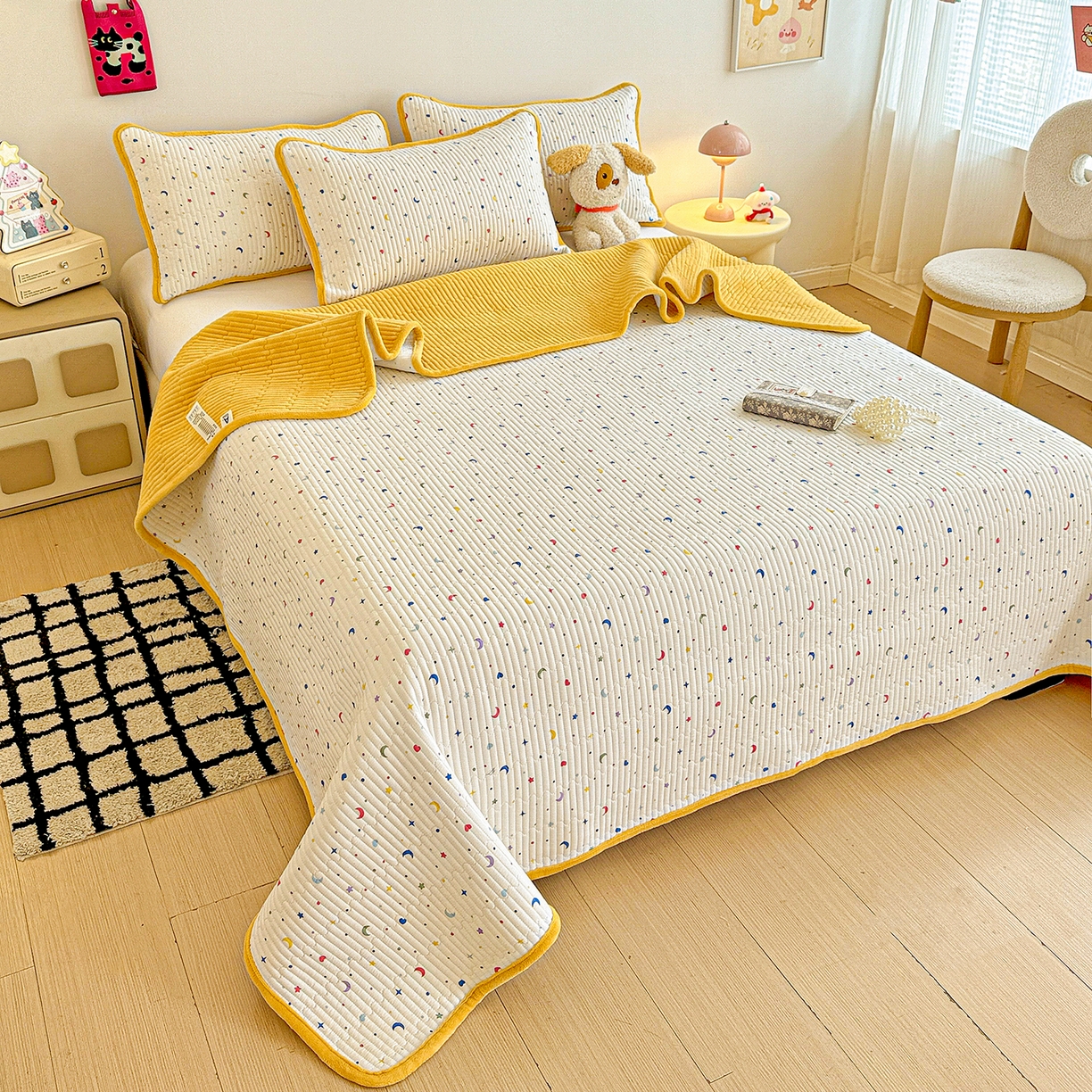 91家纺网 家纺一手货源 找家纺 恒尚居 2025新款双层纱牛奶绒床盖双面两用夹棉床单床垫-秋冬款 四季通用 星月【A双层纱-B牛奶绒】