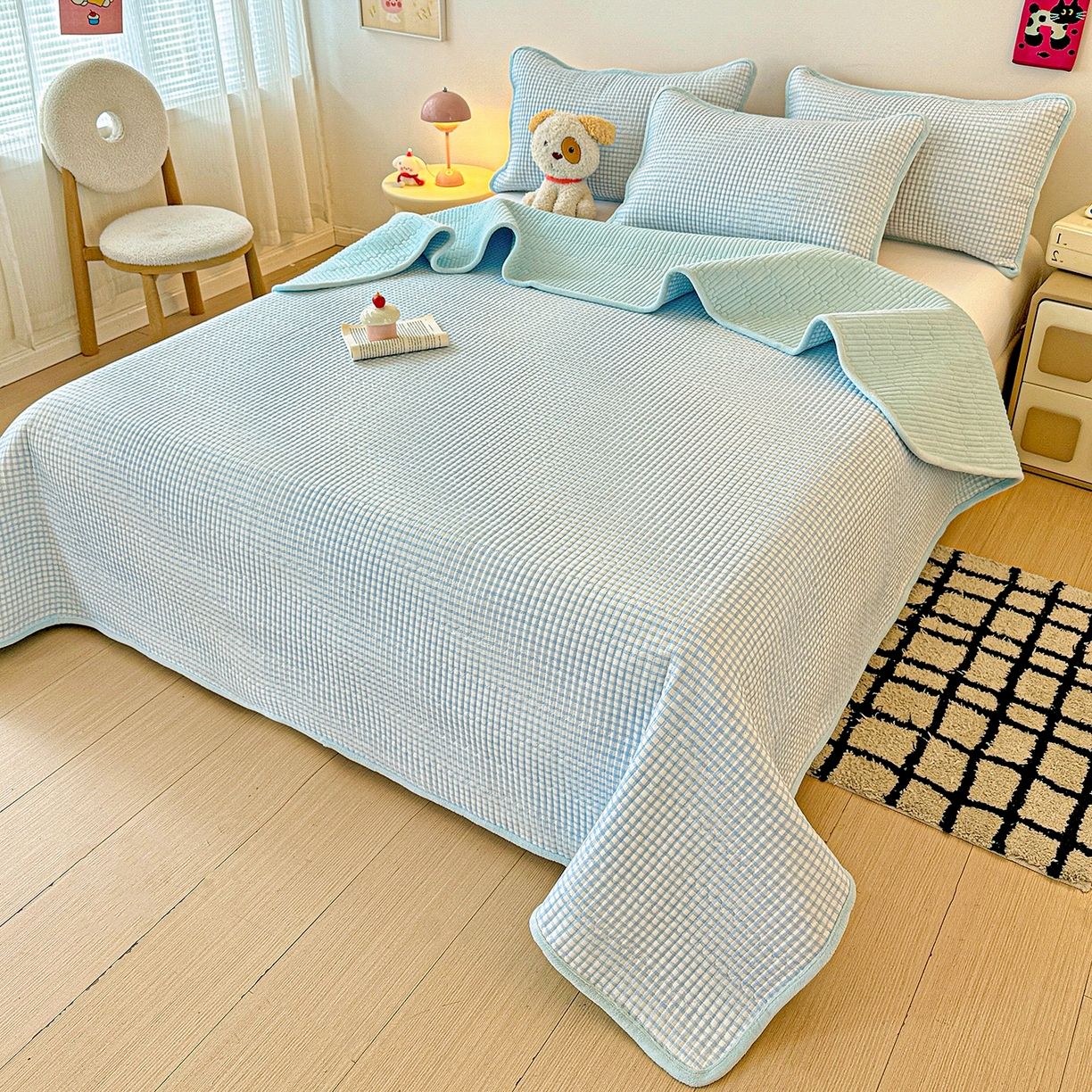 91家纺网 家纺一手货源 找家纺 恒尚居 2025新款双层纱牛奶绒床盖双面两用夹棉床单床垫-秋冬款 四季通用 天蓝格【A双层纱-B牛奶绒】