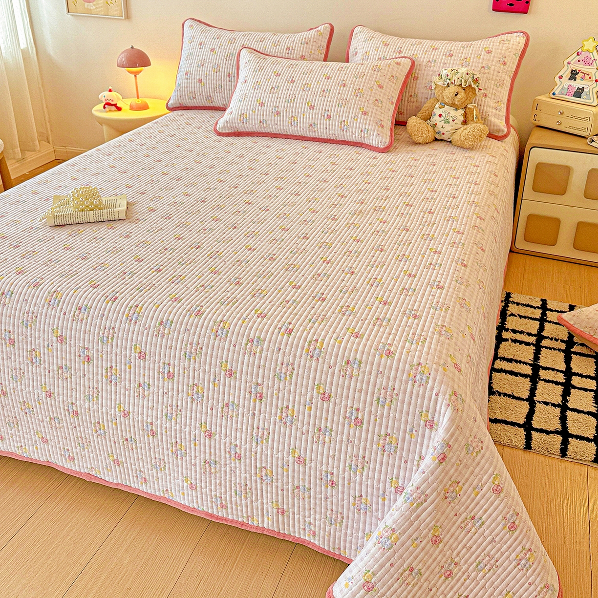 91家纺网 家纺一手货源 找家纺 恒尚居 2025新款双层纱牛奶绒床盖双面两用夹棉床单床垫-秋冬款 四季通用 美好时光【A双层纱-B牛奶绒】