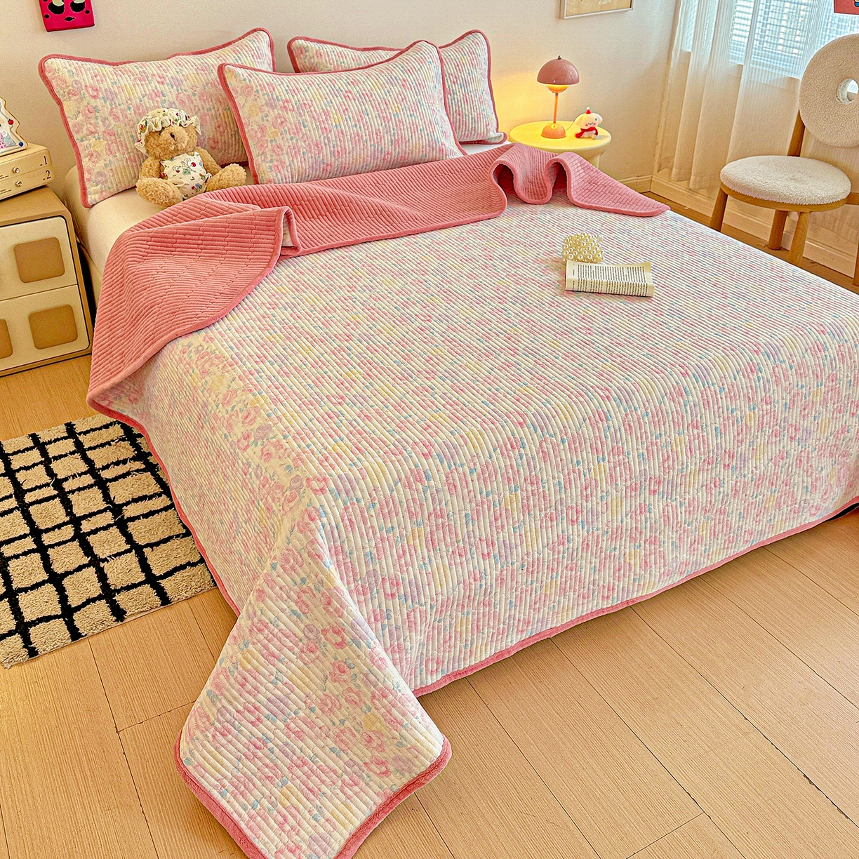 91家纺网 家纺一手货源 找家纺 恒尚居 2025新款双层纱牛奶绒床盖双面两用夹棉床单床垫-秋冬款 四季通用 玫瑰印象【A双层纱-B牛奶绒】