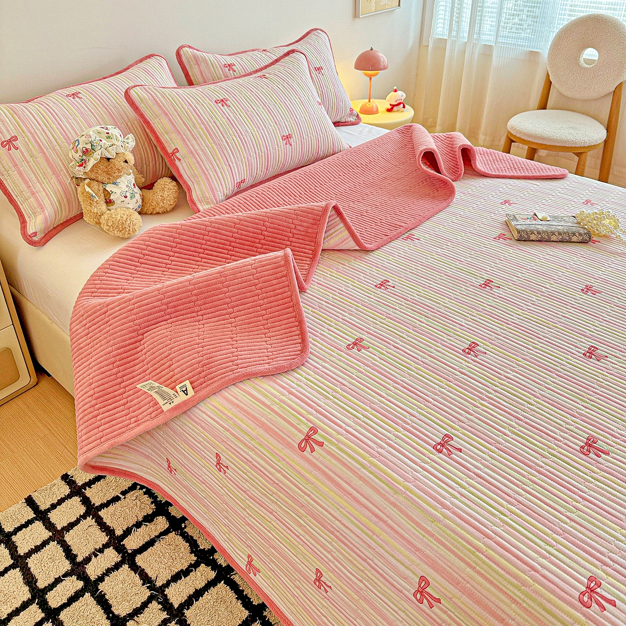 91家纺网 家纺一手货源 找家纺 恒尚居 2025新款双层纱牛奶绒床盖双面两用夹棉床单床垫-秋冬款 四季通用 完美日记【A双层纱-B牛奶绒】