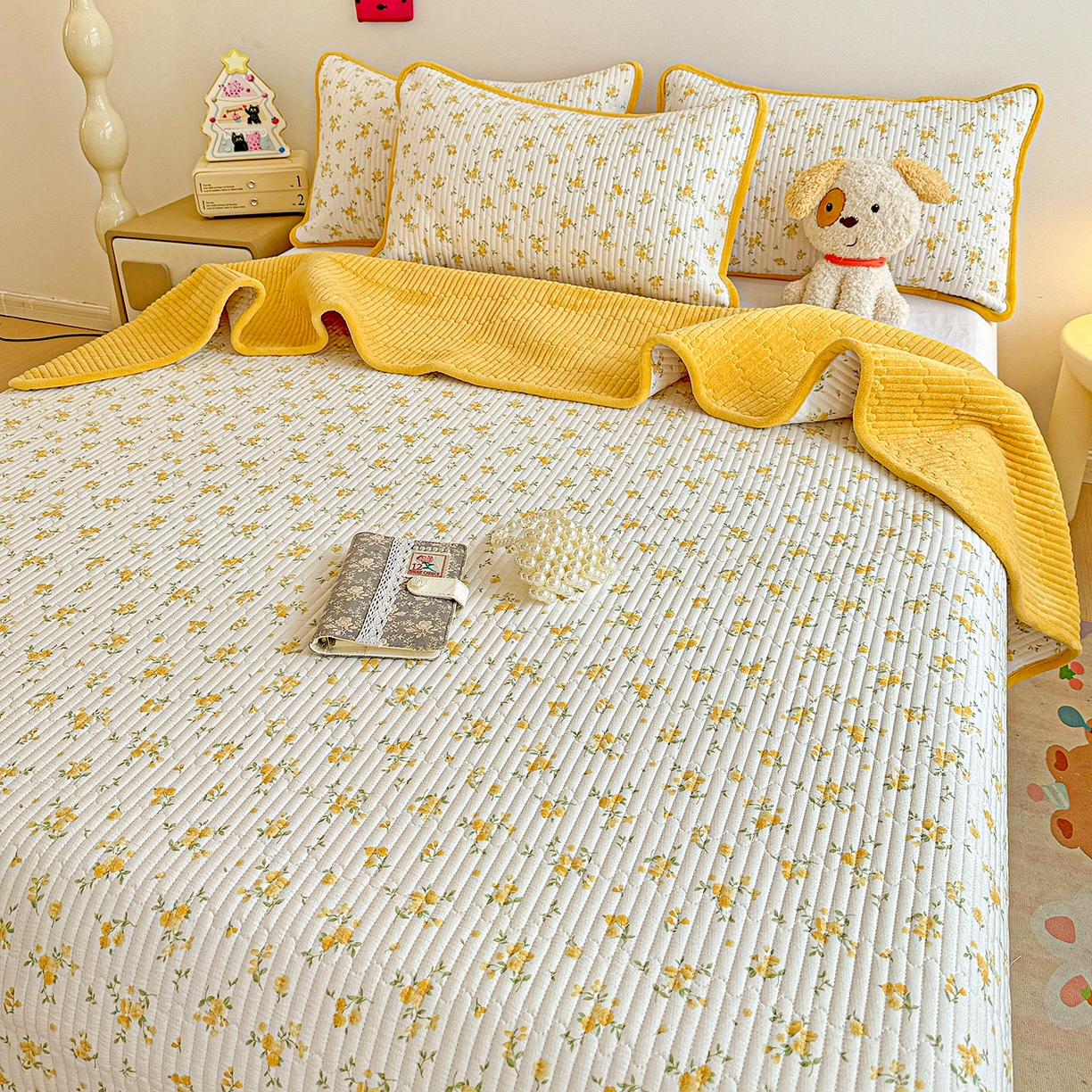 91家纺网 家纺一手货源 找家纺 恒尚居 2025新款双层纱牛奶绒床盖双面两用夹棉床单床垫-秋冬款 四季通用 春日繁花【A双层纱-B牛奶绒】