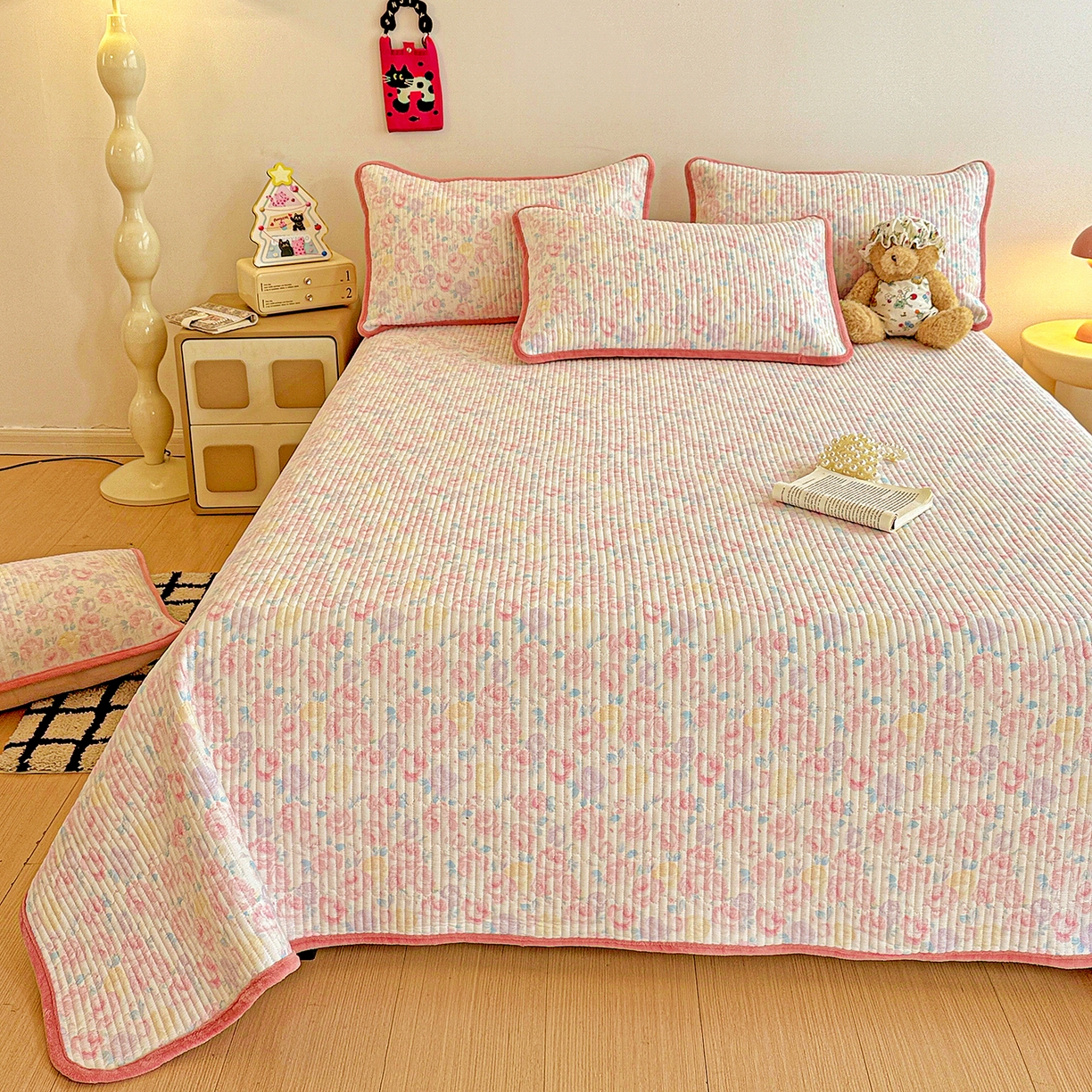 91家纺网 家纺一手货源 找家纺 恒尚居 2025新款双层纱牛奶绒床盖双面两用夹棉床单床垫-秋冬款 四季通用 玫瑰印象【A双层纱-B牛奶绒】