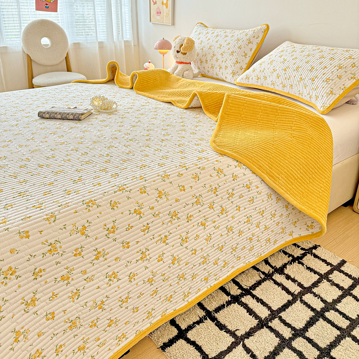 91家纺网 家纺一手货源 找家纺 恒尚居 2025新款双层纱牛奶绒床盖双面两用夹棉床单床垫-秋冬款 四季通用 春日繁花【A双层纱-B牛奶绒】