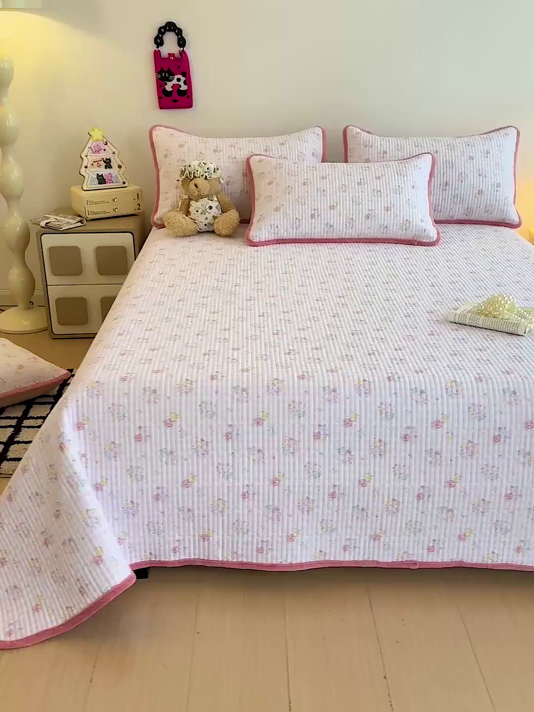 91家纺网 家纺一手货源 找家纺 恒尚居 2025新款双层纱牛奶绒床盖双面两用夹棉床单床垫-秋冬款 四季通用 美好时光【A双层纱-B牛奶绒】