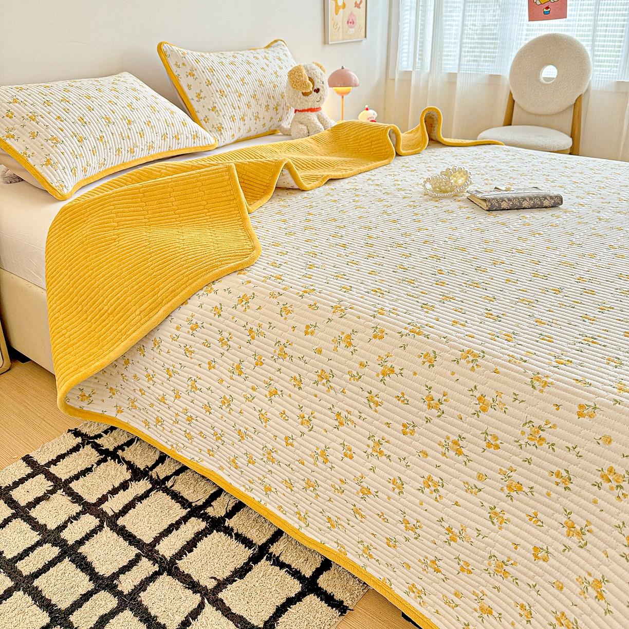 91家纺网 家纺一手货源 找家纺 恒尚居 2025新款双层纱牛奶绒床盖双面两用夹棉床单床垫-秋冬款 四季通用 春日繁花【A双层纱-B牛奶绒】