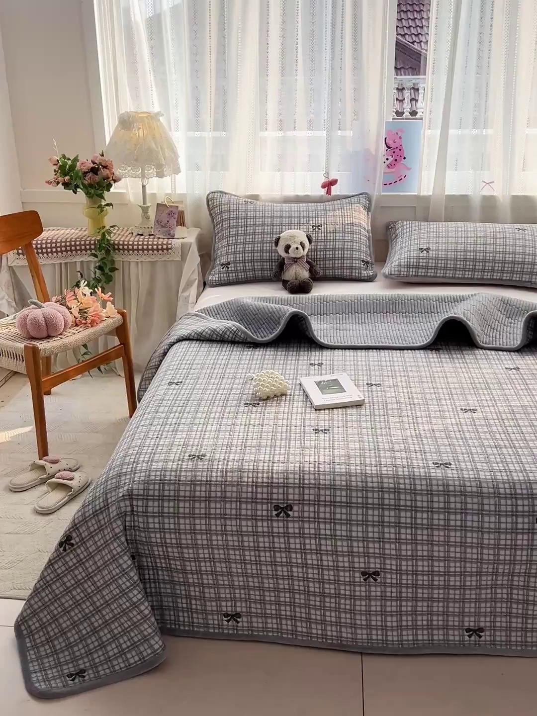 91家纺网 家纺一手货源 找家纺 恒尚居 2025新款双层纱牛奶绒床盖双面两用夹棉床单床垫-秋冬款 四季通用 时光蝴蝶结-灰【A双层纱-B牛奶绒】