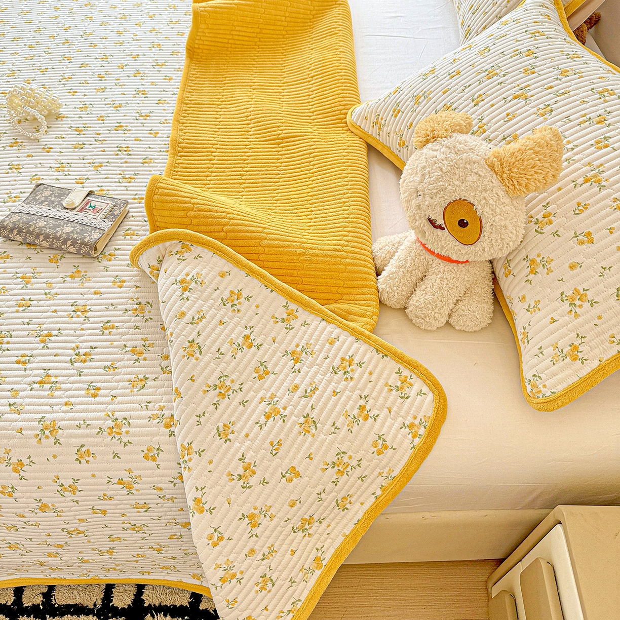 91家纺网 家纺一手货源 找家纺 恒尚居 2025新款双层纱牛奶绒床盖双面两用夹棉床单床垫-秋冬款 四季通用 春日繁花【A双层纱-B牛奶绒】