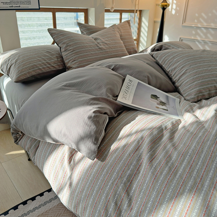 91家纺网 家纺一手货源 找家纺 全美家居 2025新款全棉纯棉色织提花水洗四件套 藤棕谧意