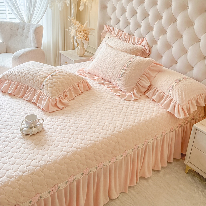 91家纺网 家纺一手货源 找家纺 （总）好儿喜家纺 2025新款雕花牛奶绒床盖四件套-海棠花