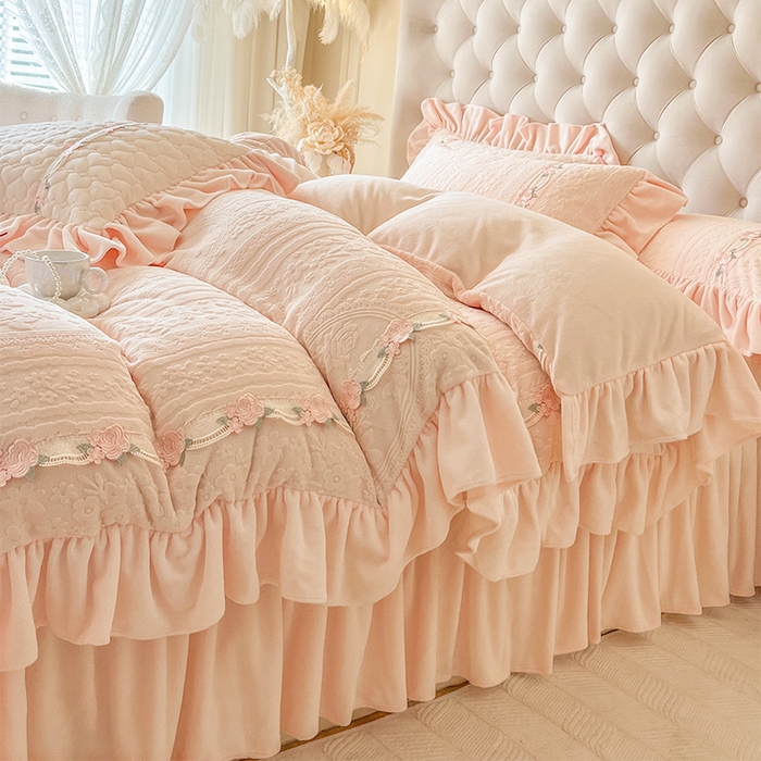 91家纺网 家纺一手货源 找家纺 （总）好儿喜家纺 2025新款雕花牛奶绒床盖四件套-海棠花