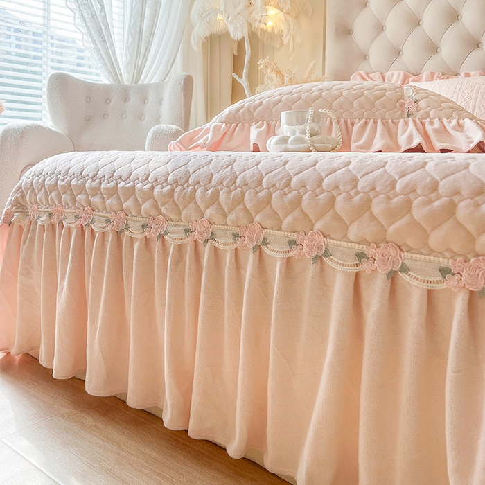 91家纺网 家纺一手货源 找家纺 （总）好儿喜家纺 2025新款雕花牛奶绒床盖四件套-海棠花