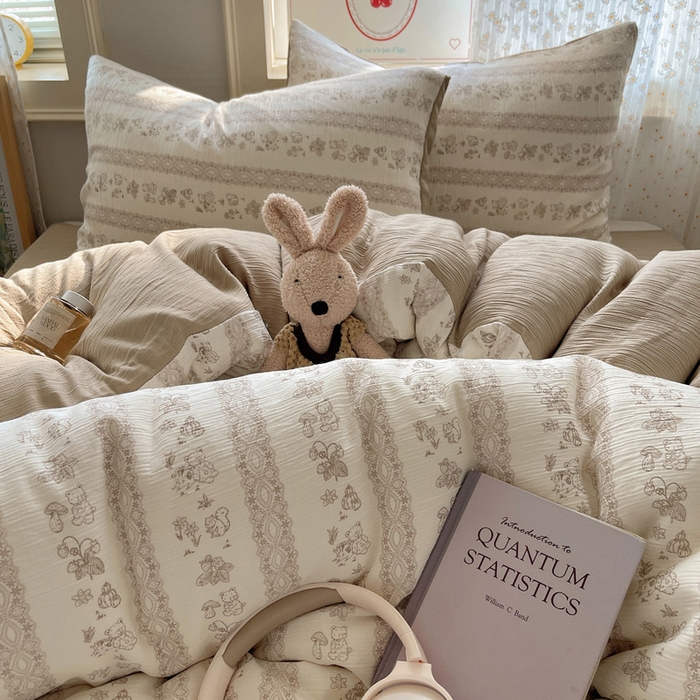 91家纺网 家纺一手货源 找家纺 （总）贝扬思家纺 2025新款亲肤舒适甄选三层纱印花套件系列四件套