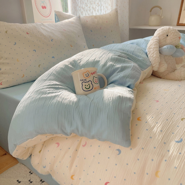 91家纺网 家纺一手货源 找家纺 贝扬思家纺 2025新款亲肤舒适甄选三层纱印花套件系列四件套 星月天空