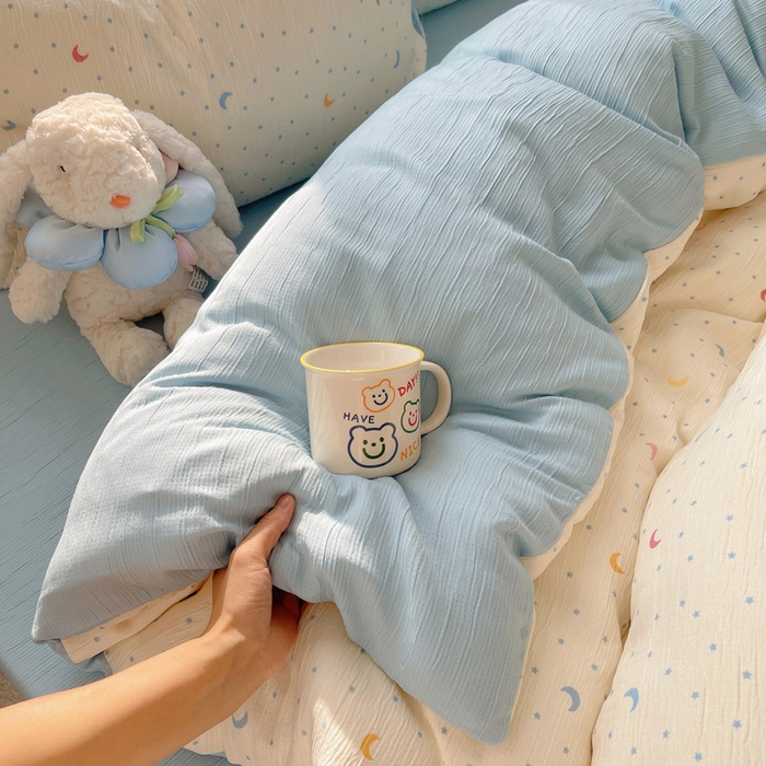 91家纺网 家纺一手货源 找家纺 贝扬思家纺 2025新款亲肤舒适甄选三层纱印花套件系列四件套 星月天空