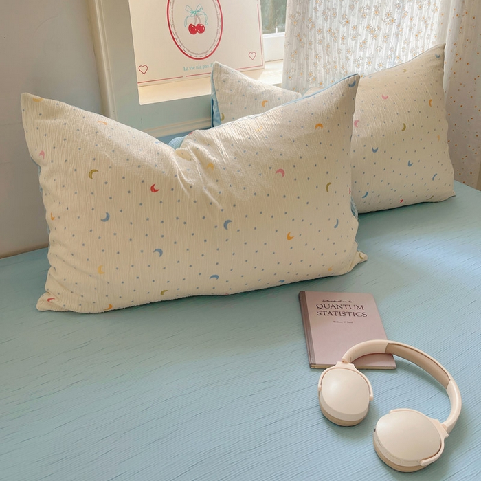 91家纺网 家纺一手货源 找家纺 贝扬思家纺 2025新款亲肤舒适甄选三层纱印花套件系列四件套 星月天空