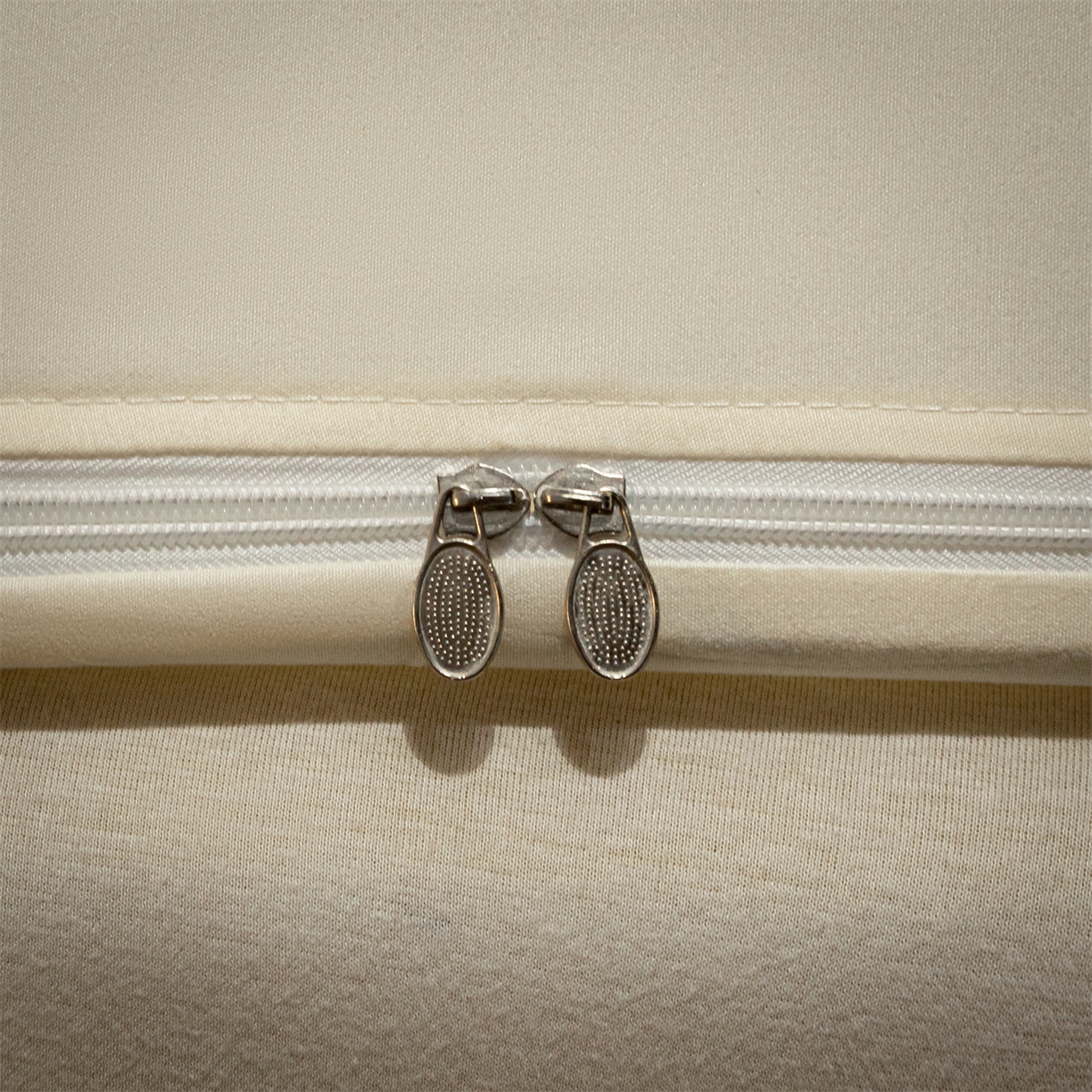 91家纺网 家纺一手货源 找家纺 飞轮海蚊帐 2025新款加厚夹棉遮光防风四季可用蚊帐冬季 保暖 床帘 奶油黄-无遮光帘