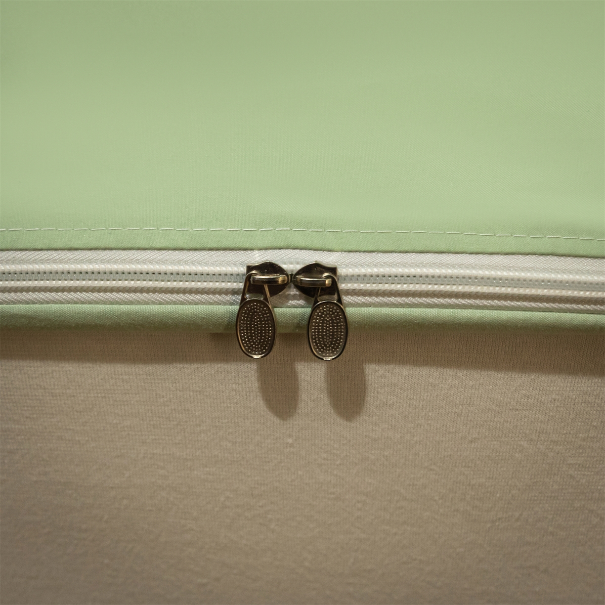 91家纺网 家纺一手货源 找家纺 飞轮海蚊帐 2025新款加厚夹棉遮光防风四季可用蚊帐冬季 保暖 床帘 芥末绿-无遮光帘