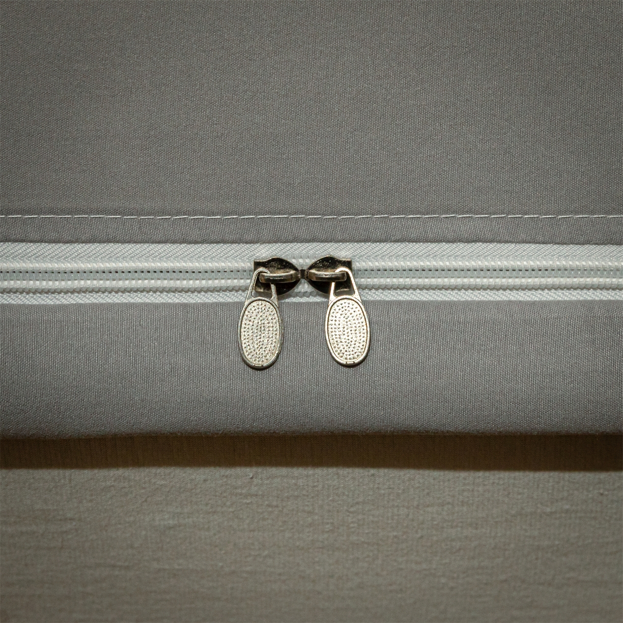 91家纺网 家纺一手货源 找家纺 飞轮海蚊帐 2025新款加厚夹棉遮光防风四季可用蚊帐冬季 保暖 床帘 高级灰-无遮光帘