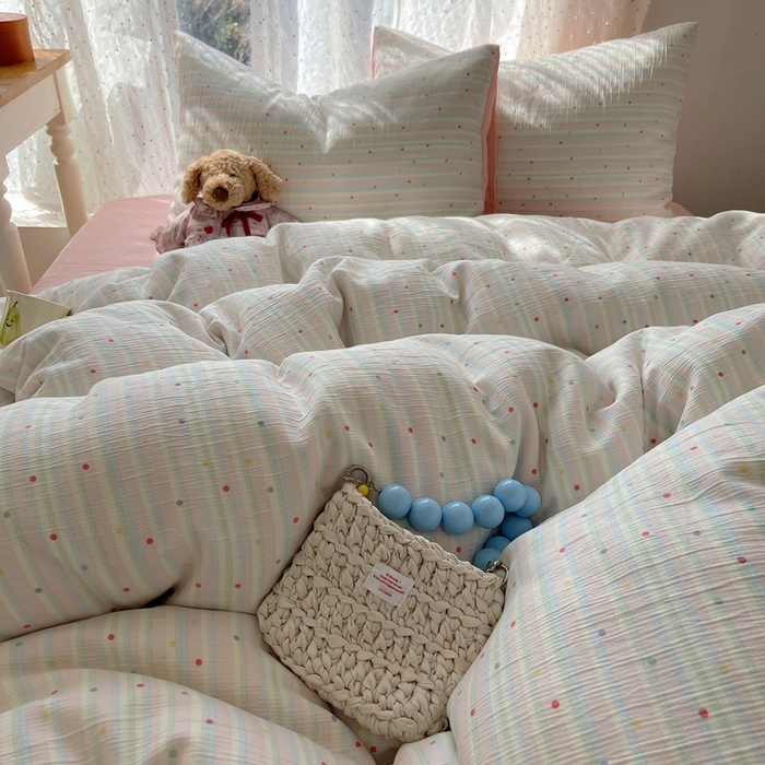 91家纺网 家纺一手货源 找家纺 贝扬思家纺 2025新款亲肤舒适甄选三层纱印花套件系列四件套 彩虹世界