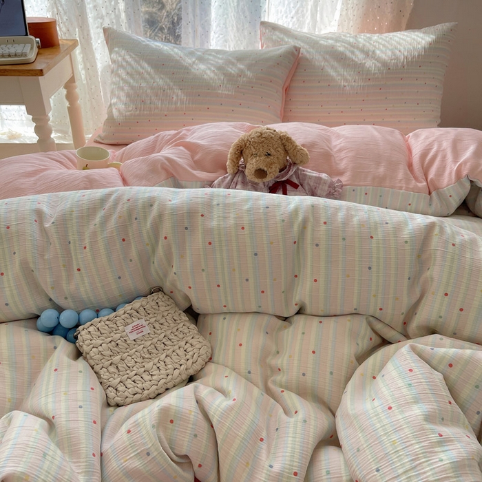 91家纺网 家纺一手货源 找家纺 贝扬思家纺 2025新款亲肤舒适甄选三层纱印花套件系列四件套 彩虹世界