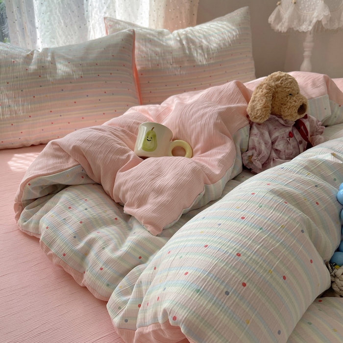 91家纺网 家纺一手货源 找家纺 贝扬思家纺 2025新款亲肤舒适甄选三层纱印花套件系列四件套 彩虹世界