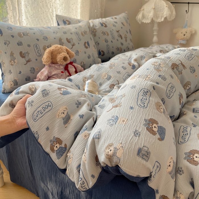 91家纺网 家纺一手货源 找家纺 贝扬思家纺 2025新款亲肤舒适甄选三层纱印花套件系列四件套 复古修狗