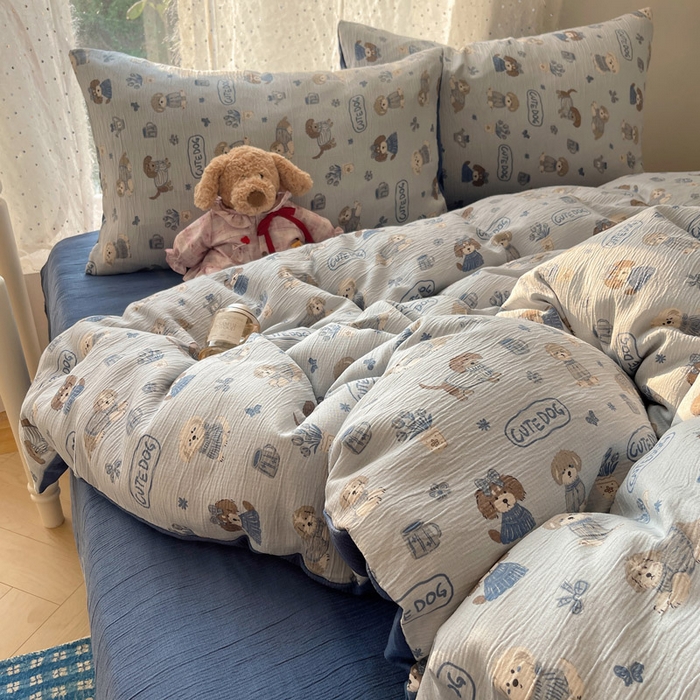 91家纺网 家纺一手货源 找家纺 贝扬思家纺 2025新款亲肤舒适甄选三层纱印花套件系列四件套 复古修狗