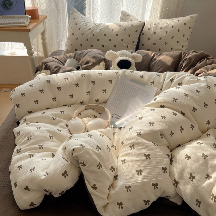 91家纺网 家纺一手货源 找家纺 贝扬思家纺 2025新款亲肤舒适甄选三层纱印花套件系列四件套 碱水结