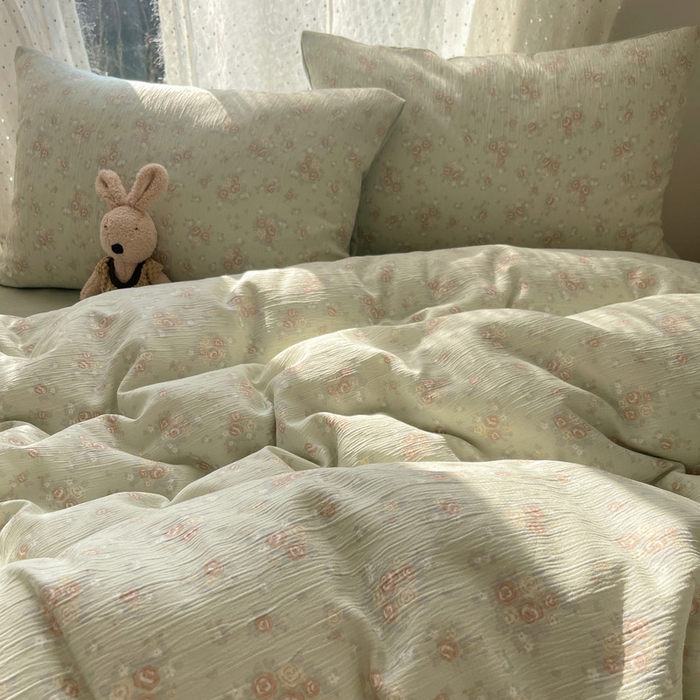 91家纺网 家纺一手货源 找家纺 贝扬思家纺 2025新款亲肤舒适甄选三层纱印花套件系列四件套 玫瑰夜-绿