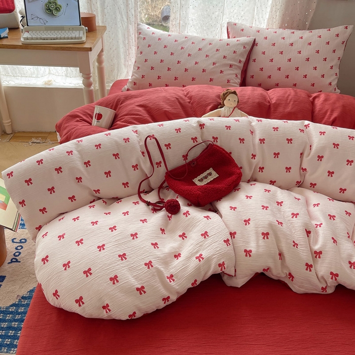 91家纺网 家纺一手货源 找家纺 贝扬思家纺 2025新款亲肤舒适甄选三层纱印花套件系列四件套 莓果结