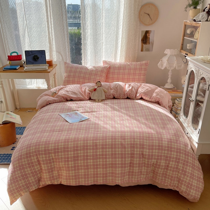 91家纺网 家纺一手货源 找家纺 贝扬思家纺 2025新款亲肤舒适甄选三层纱印花套件系列四件套 梅森粉