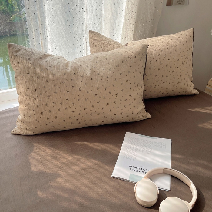 91家纺网 家纺一手货源 找家纺 贝扬思家纺 2025新款亲肤舒适甄选三层纱印花套件系列四件套 莫奈-咖