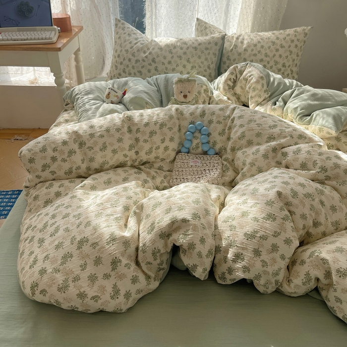 91家纺网 家纺一手货源 找家纺 贝扬思家纺 2025新款亲肤舒适甄选三层纱印花套件系列四件套 沐风