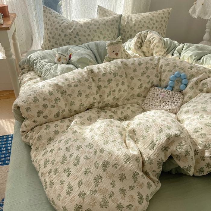 91家纺网 家纺一手货源 找家纺 贝扬思家纺 2025新款亲肤舒适甄选三层纱印花套件系列四件套 沐风