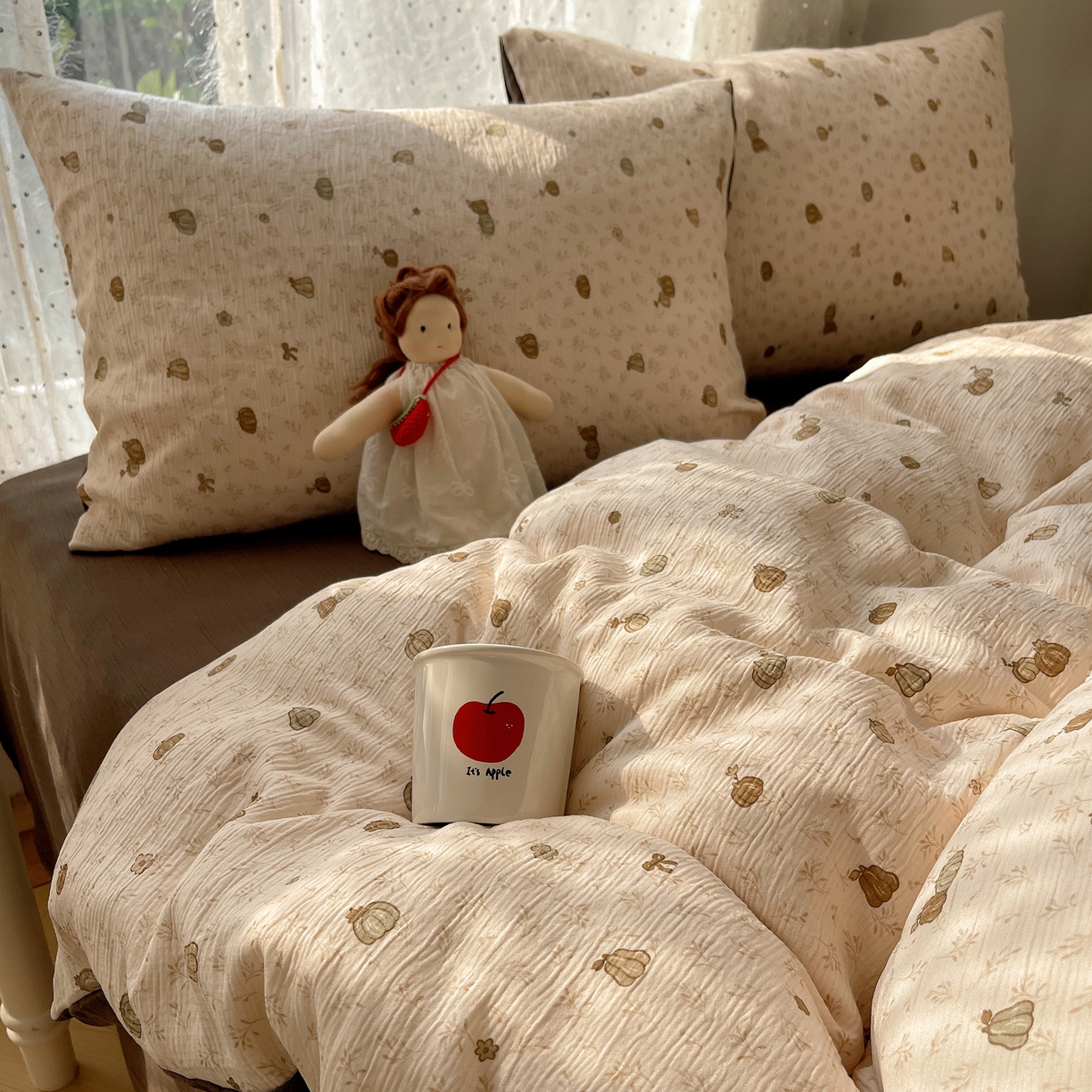 91家纺网 家纺一手货源 找家纺 贝扬思家纺 2025新款亲肤舒适甄选三层纱印花套件系列四件套 南瓜派