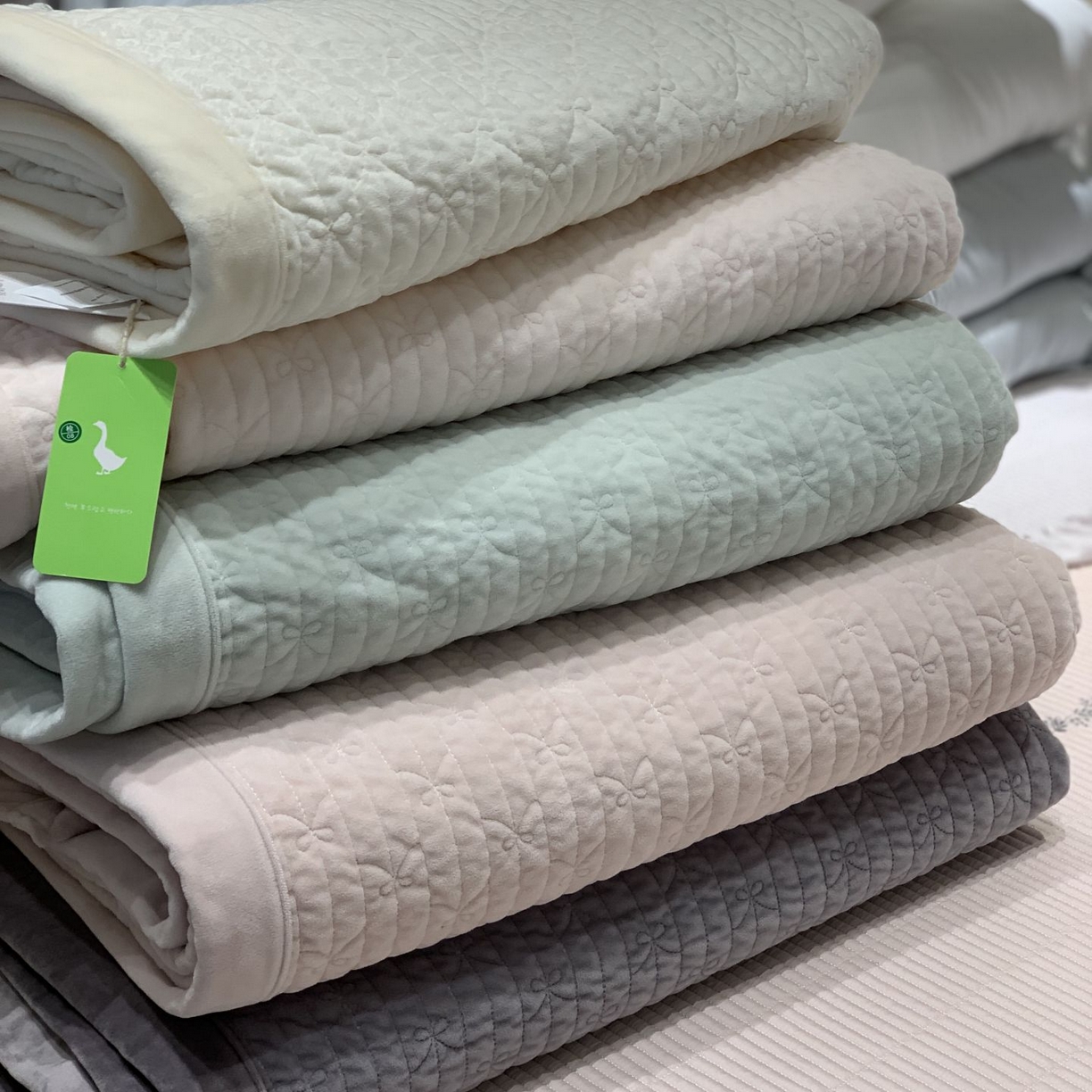 91家纺网 家纺一手货源 找家纺 （总）汇庭 2025新款雪花绒单床盖床盖单件