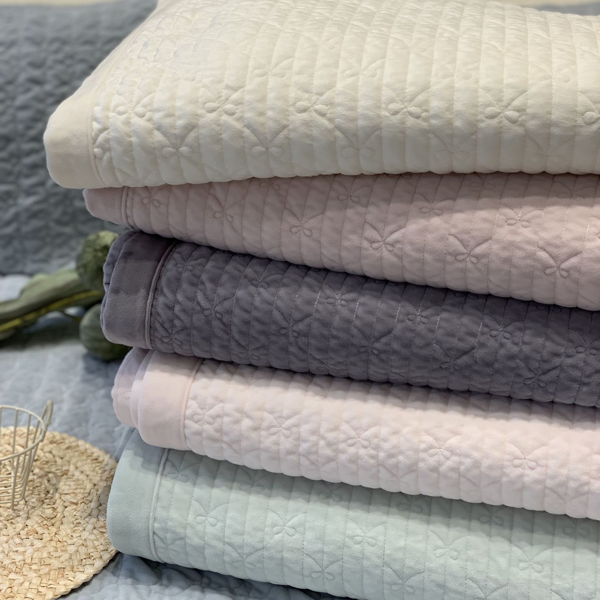 91家纺网 家纺一手货源 找家纺 （总）汇庭 2025新款雪花绒单床盖床盖单件