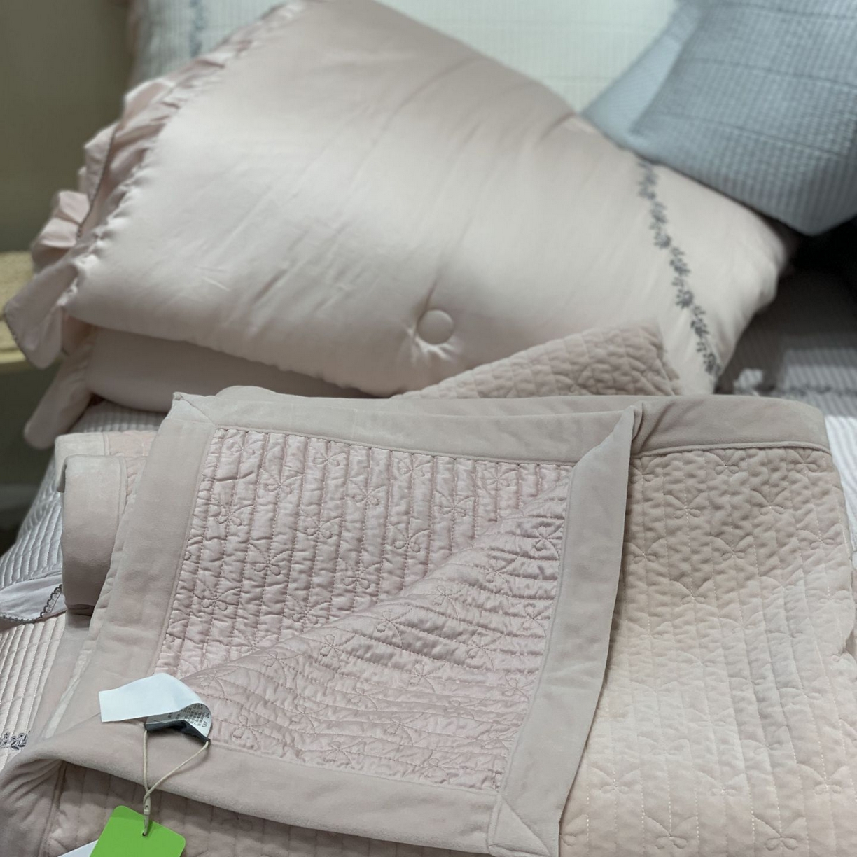 91家纺网 家纺一手货源 找家纺 （总）汇庭 2025新款雪花绒单床盖床盖单件