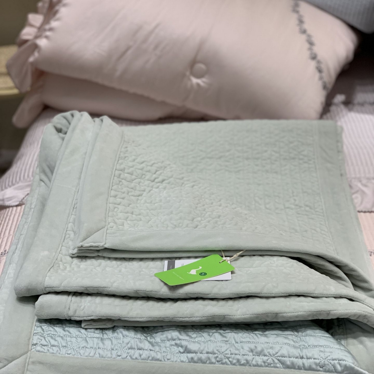 91家纺网 家纺一手货源 找家纺 汇庭 2025新款雪花绒单床盖床盖单件 雪花绿