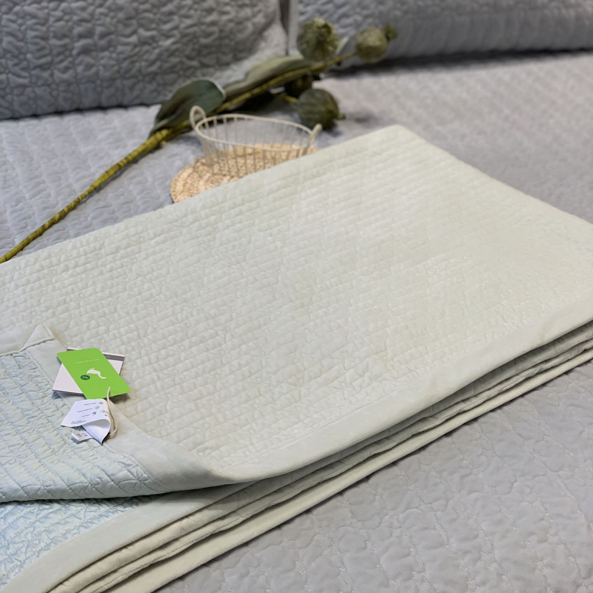 91家纺网 家纺一手货源 找家纺 汇庭 2025新款雪花绒单床盖床盖单件 雪花绿