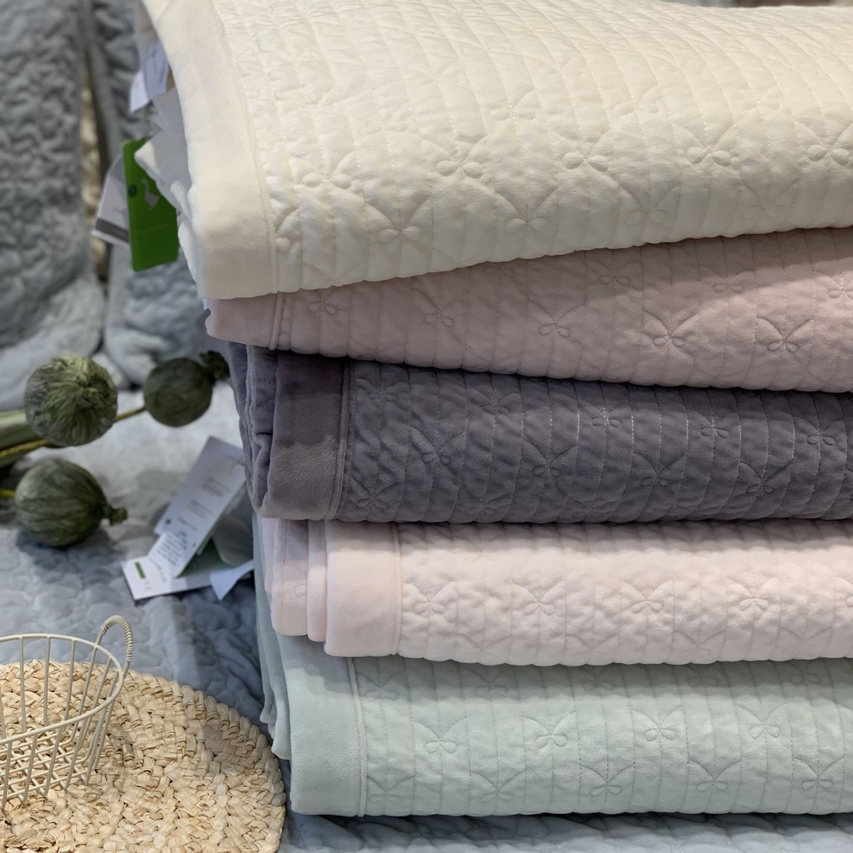 91家纺网 家纺一手货源 找家纺 汇庭 2025新款雪花绒单床盖床盖单件 组合仅供参考不可下单