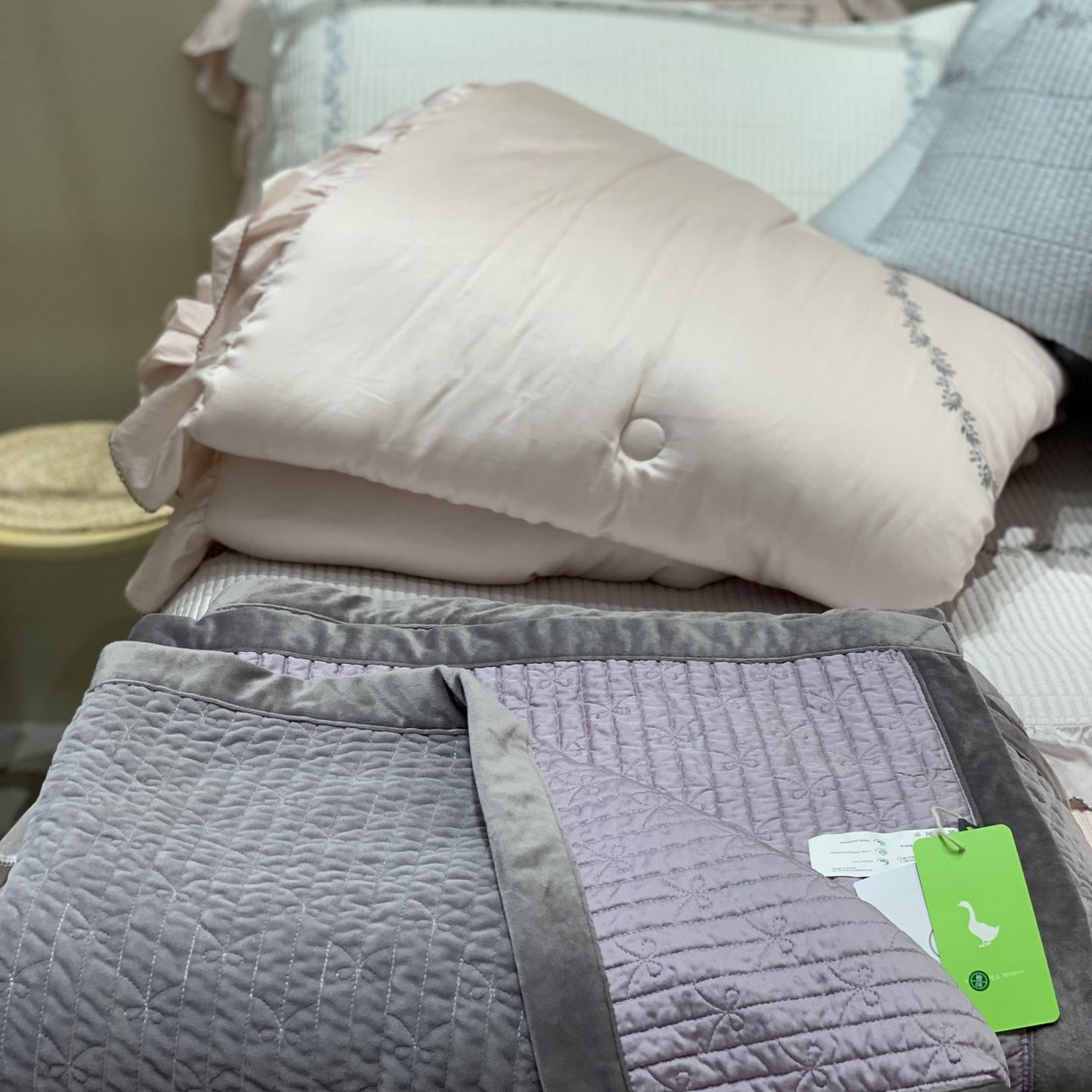 91家纺网 家纺一手货源 找家纺 汇庭 2025新款雪花绒单床盖床盖单件 雪花鹊紫