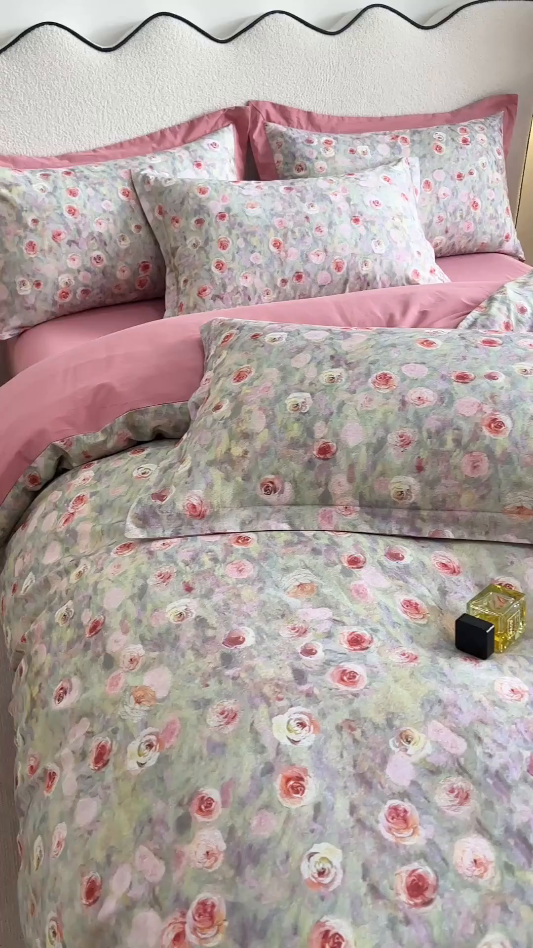 91家纺网 家纺一手货源 找家纺 三沁家居 2025新款全棉碳素磨毛数码印花四件套 罗曼蒂